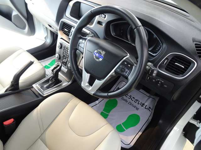 ボルボ Ｖ４０ Ｄ４ ディーゼルターボ H28年 (東海) 99