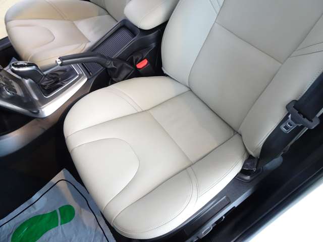 ボルボ Ｖ４０ Ｄ４ ディーゼルターボ H28年 (東海) 99
