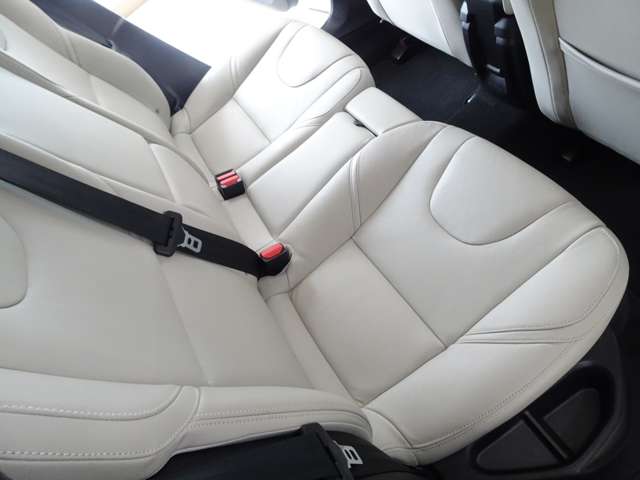 ボルボ Ｖ４０ Ｄ４ ディーゼルターボ H28年 (東海) 99