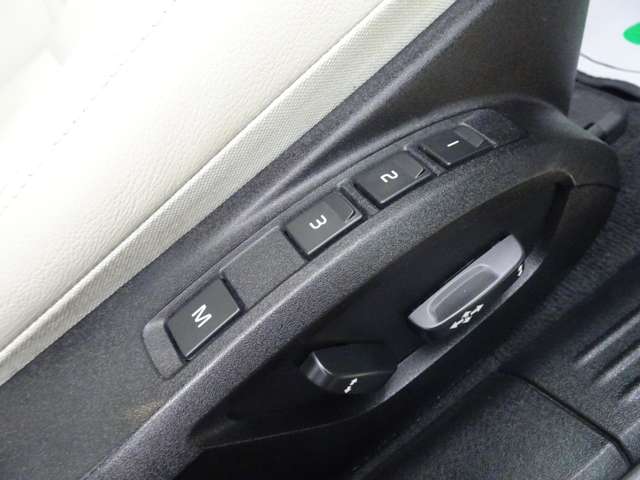 ボルボ Ｖ４０ Ｄ４ ディーゼルターボ H28年 (東海) 99