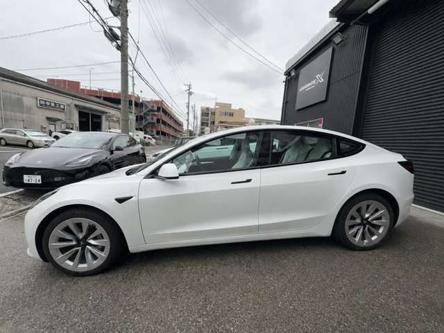 テスラ モデル３ ロングレンジ ＡＷＤ 白内装 R4年 (東海) 99