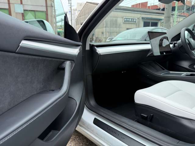 テスラ モデル３ ロングレンジ ＡＷＤ 白内装 R4年 (東海) 99