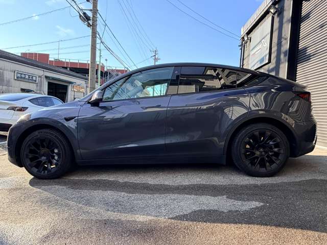 テスラ モデルＹ ＲＷＤ 黒内装 R4年 (東海) 99