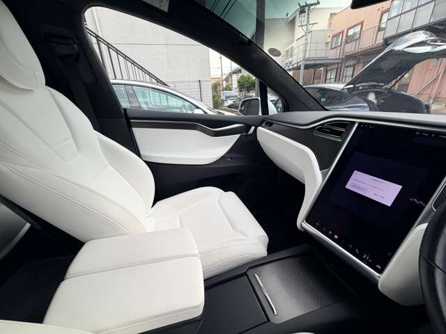 テスラ モデルＸ ９０Ｄ 白内装 H29年 (東海) 99