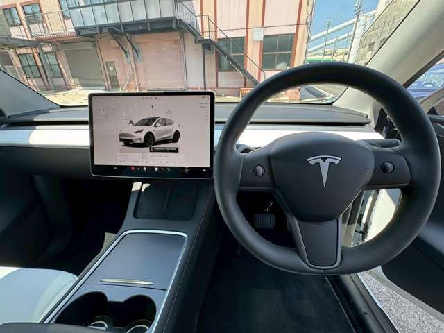 テスラ モデルＹ ＲＷＤ 白内装 純正２０インチＡＷ R4年 (東海) 99