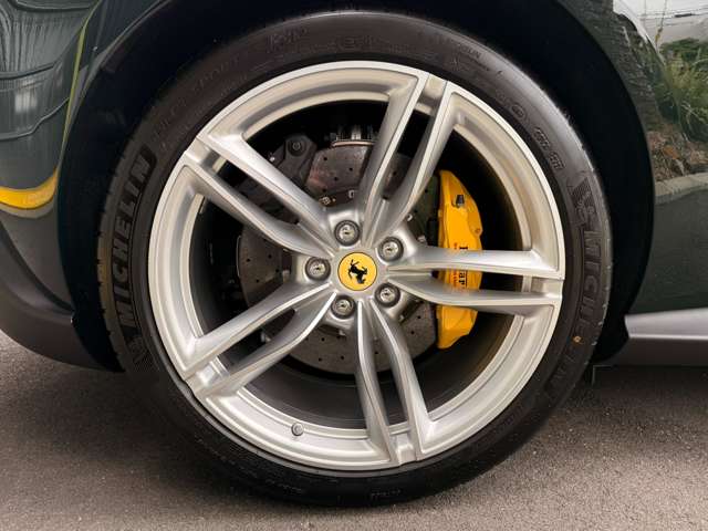 フェラーリ ローマ　スパイダー Ｆ１ ＤＣＴ R8年 (東海) 99