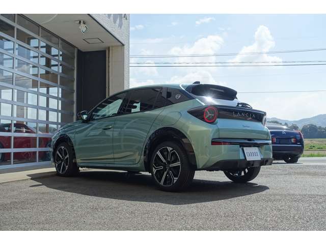 ランチア イプシロン ＬＸ １．２ ＩＢＲＩＤＥ R7年 (東海) 99