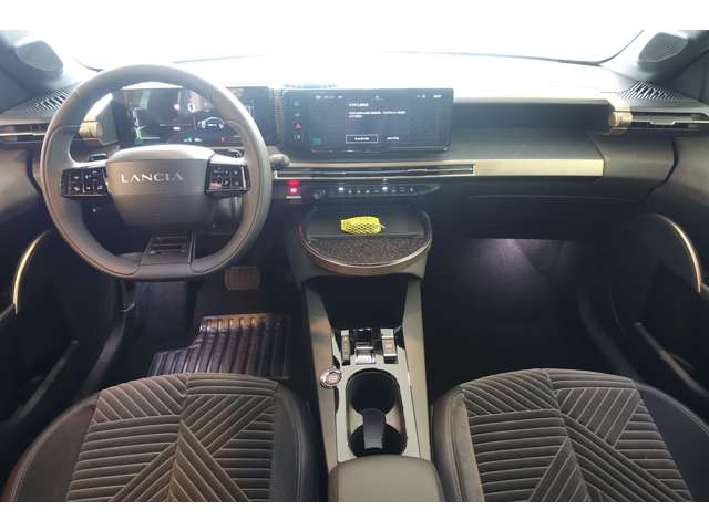 ランチア イプシロン ＬＸ １．２ ＩＢＲＩＤＥ R7年 (東海) 99