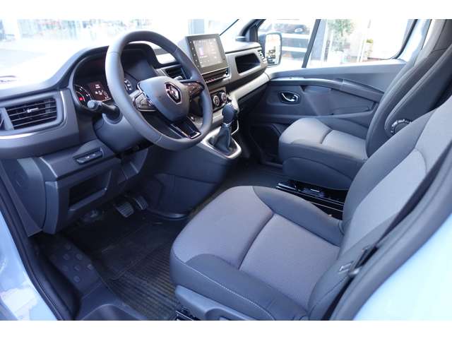 ルノー トラフィック ＣＯＭＢＩ R5年 (東海) 99