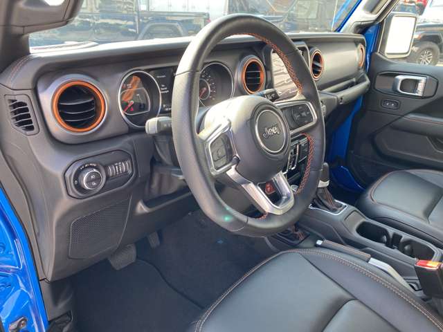 ジープ グラディエーター 新車 モハベ R3年 (東海) 99