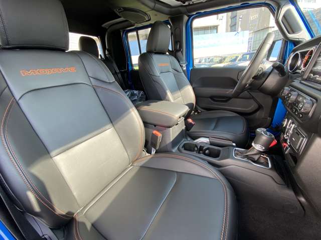 ジープ グラディエーター 新車 モハベ R3年 (東海) 99
