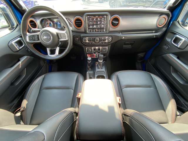 ジープ グラディエーター 新車 モハベ R3年 (東海) 99