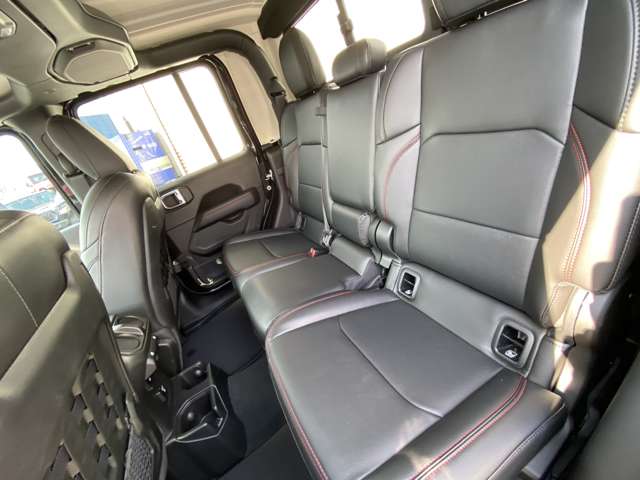 ジープ グラディエーター ３．６ ルビコン ４ＷＤ R5年 (東海) 99
