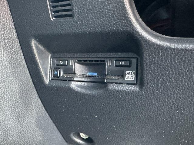 トヨタ ヴォクシー １．８ ハイブリッド Ｓ－Ｚ R5年 (近畿) 99