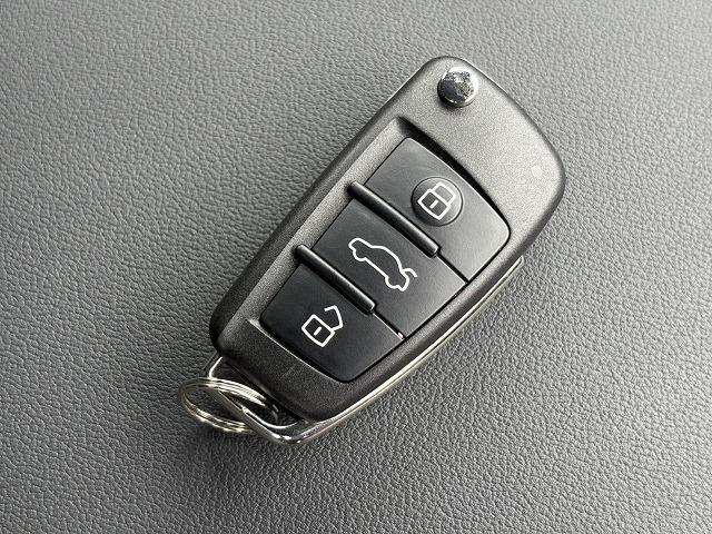 アウディ Ｑ３　スポーツバック ３５ ＴＤＩ クワトロ Ｓライン ディーゼルターボ ４ＷＤ R5年 (近畿) 99