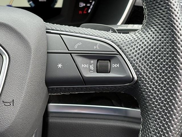 アウディ Ｑ３　スポーツバック ３５ ＴＤＩ クワトロ Ｓライン ディーゼルターボ ４ＷＤ R5年 (近畿) 99