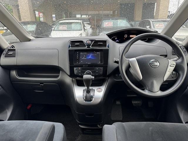 日産 セレナ ２．０ ２０Ｘ Ｓ－ＨＹＢＲＩＤ H26年 (近畿) 99
