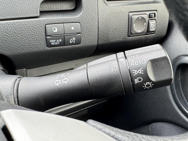 日産 セレナ ２．０ ２０Ｘ Ｓ－ＨＹＢＲＩＤ H26年 (近畿) 99