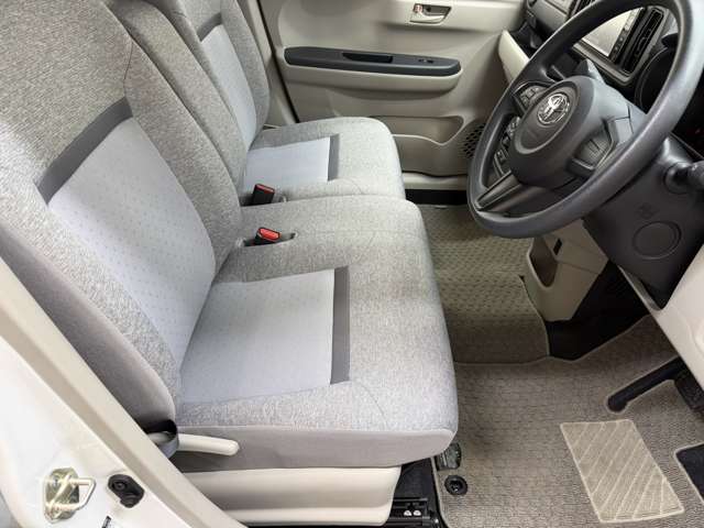 トヨタ パッソ １．０ Ｘ R4年 (関東) 99