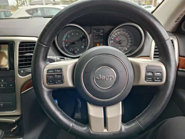 ジープ グランドチェロキー リミテッド ４ＷＤ H25年 (関東) 99