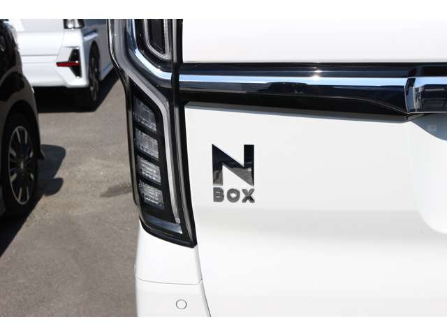 ホンダ Ｎ　ＢＯＸ カスタム ６６０ Ｌ R4年 (中国) 99