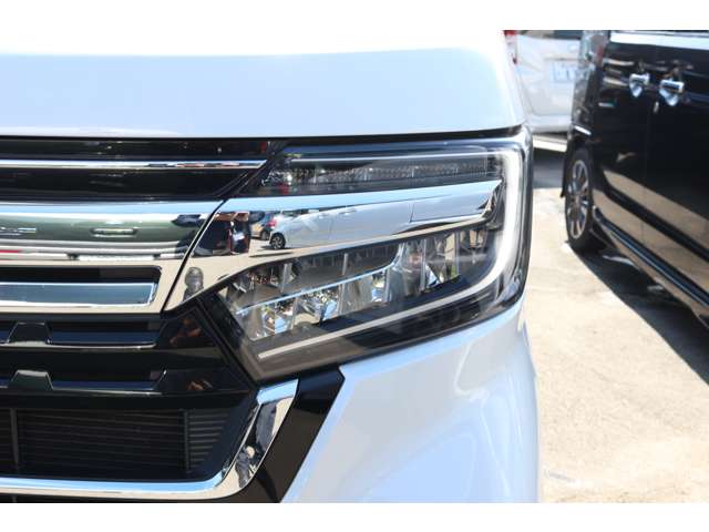 ホンダ Ｎ　ＢＯＸ カスタム ６６０ Ｌ R4年 (中国) 99