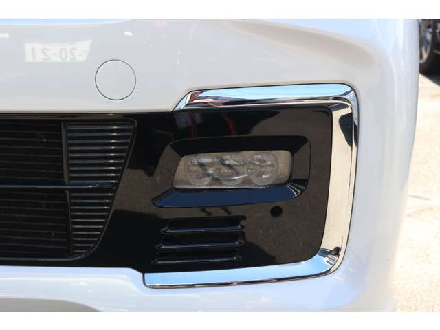 ホンダ Ｎ　ＢＯＸ カスタム ６６０ Ｌ R4年 (中国) 99