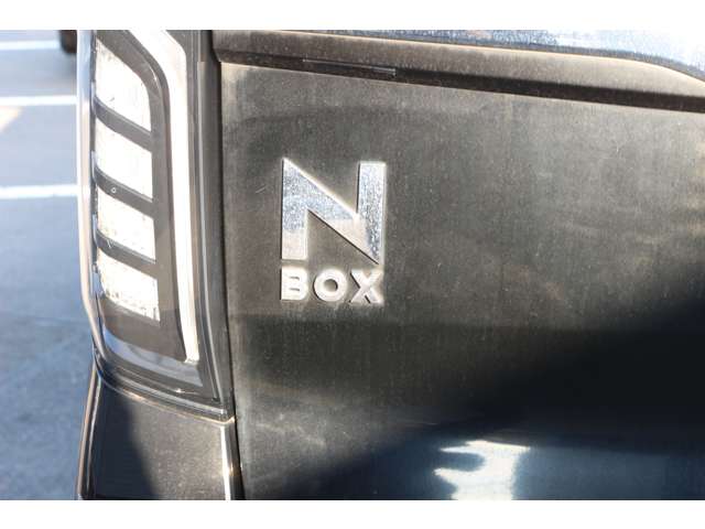 ホンダ Ｎ　ＢＯＸ カスタム ６６０ Ｇ Ｌ ホンダセンシング R2年 (中国) 99