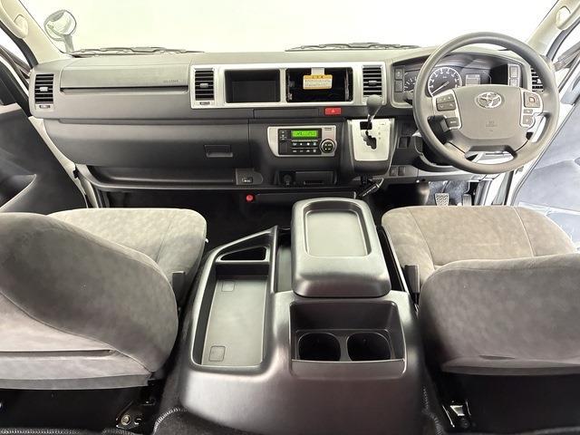 トヨタ ハイエースワゴン ２．７ グランドキャビン R7年 (中国) 99