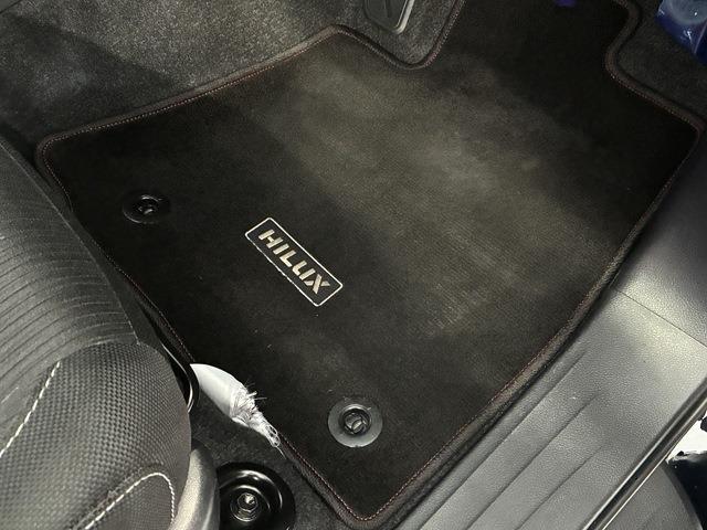トヨタ ハイラックス ２．４ Ｚ ディーゼルターボ ４ＷＤ R3年 (中国) 99