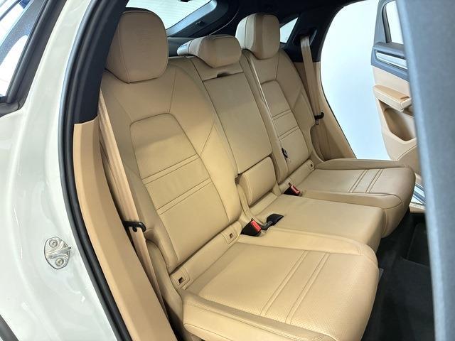 ポルシェ カイエンクーペ プラチナ エディション ティプトロニックＳ ４ＷＤ R4年 (中国) 99