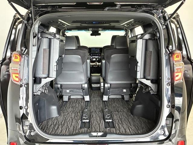 トヨタ ヴェルファイア ２．５ Ｚ ゴールデンアイズＩＩ R4年 (中国) 99
