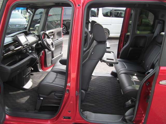 ホンダ Ｎ　ＢＯＸ カスタム ６６０ Ｌ ターボ コーディネートスタイル R5年 (中国) 99