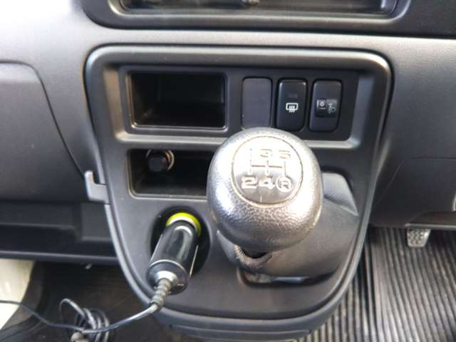 トヨタ ピクシスバン ６６０ デラックス ハイルーフ ４ＷＤ H26年 (中国) 99