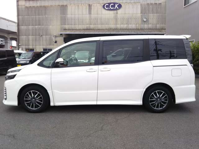 トヨタ ヴォクシー ２．０ ＺＳ H26年 (中国) 99