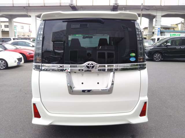 トヨタ ヴォクシー ２．０ ＺＳ H26年 (中国) 99