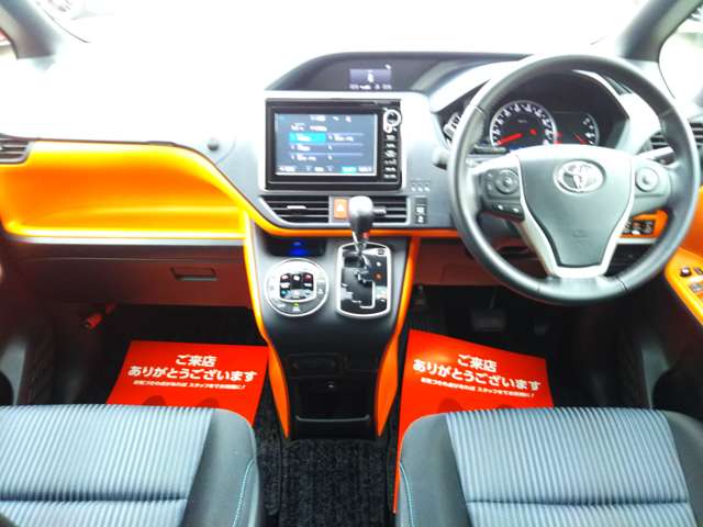 トヨタ ヴォクシー ２．０ ＺＳ H26年 (中国) 99