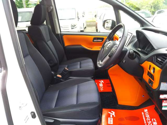 トヨタ ヴォクシー ２．０ ＺＳ H26年 (中国) 99