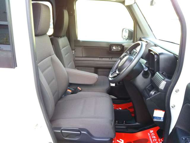ホンダ Ｎ−ＶＡＮ ６６０ ＋スタイル ファン ４ＷＤ R4年 (中国) 99