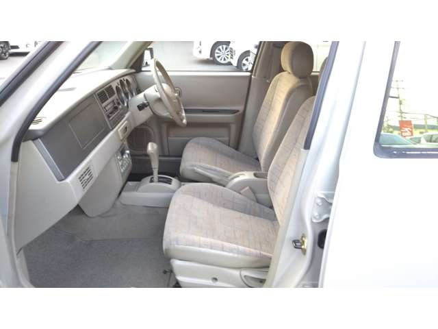 日産 ラシーン １．５ タイプＳ ４ＷＤ H13年 (中国) 99