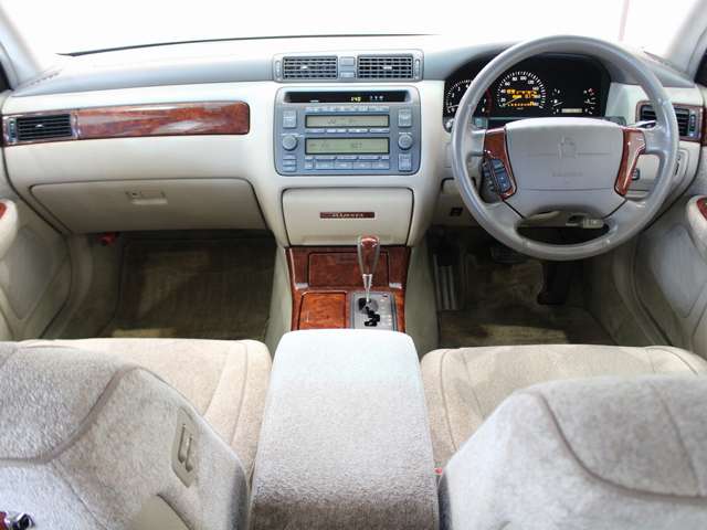 トヨタ クラウンマジェスタ ３．０ Ａタイプ H11年 (四国) 99