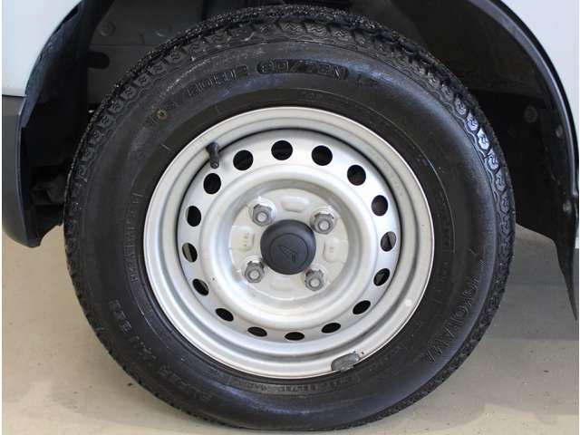 ダイハツ ハイゼットカーゴ ６６０ デラックス R4年 (四国) 99