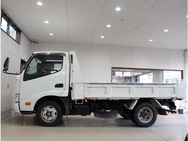 日野自動車 デュトロ ベースグレード H26年 (四国) 99