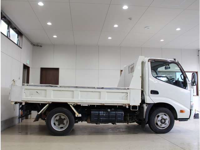 日野自動車 デュトロ ベースグレード H26年 (四国) 99