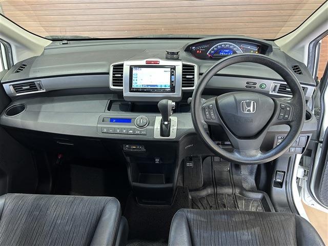 ホンダ フリード １．５ Ｇ プレミアムエディション H27年 (四国) 99