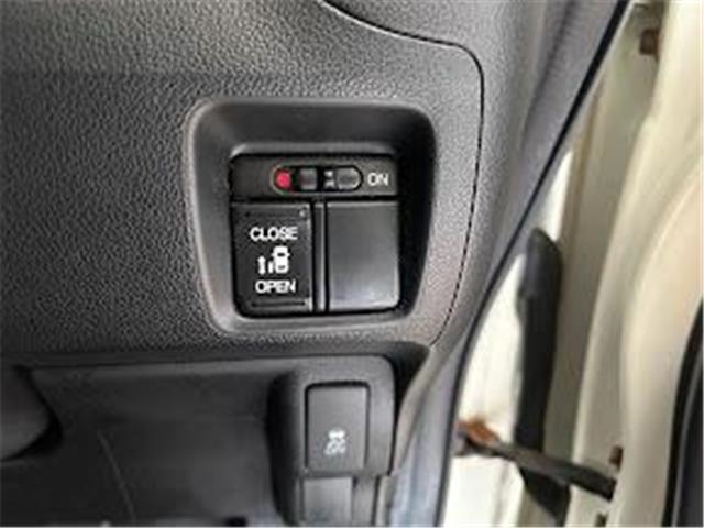 ホンダ Ｎ　ＢＯＸ ６６０ カスタムＧ Ｌパッケージ H24年 (四国) 99