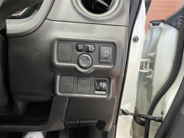 日産 ノート １．２ Ｘ H24年 (四国) 99