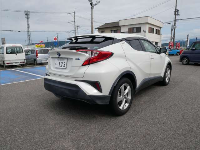 トヨタ Ｃ−ＨＲ ハイブリッド １．８ Ｓ H29年 (四国) 99