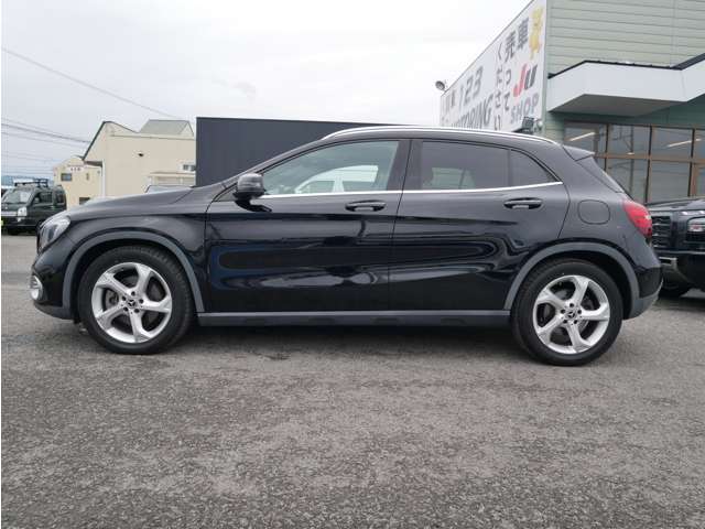 メルセデスベンツ ＧＬＡクラス ＧＬＡ２２０ ４マチック ４ＷＤ R1年 (四国) 99