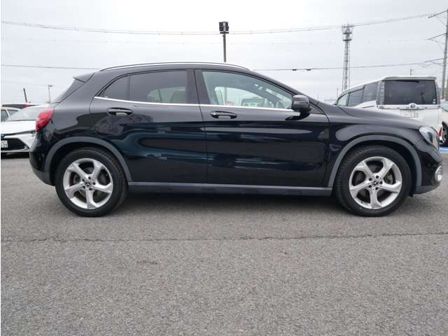 メルセデスベンツ ＧＬＡクラス ＧＬＡ２２０ ４マチック ４ＷＤ R1年 (四国) 99